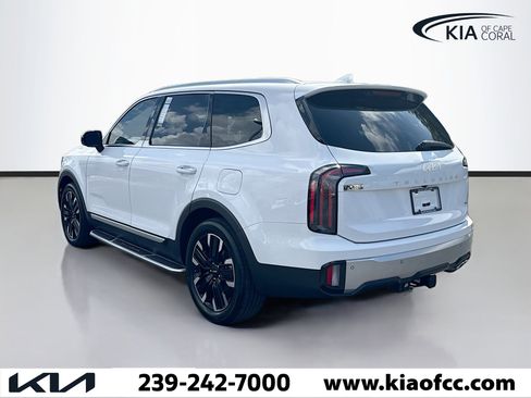 Certified 2024 Kia Telluride SX Prestige w/ Towing Package image 3