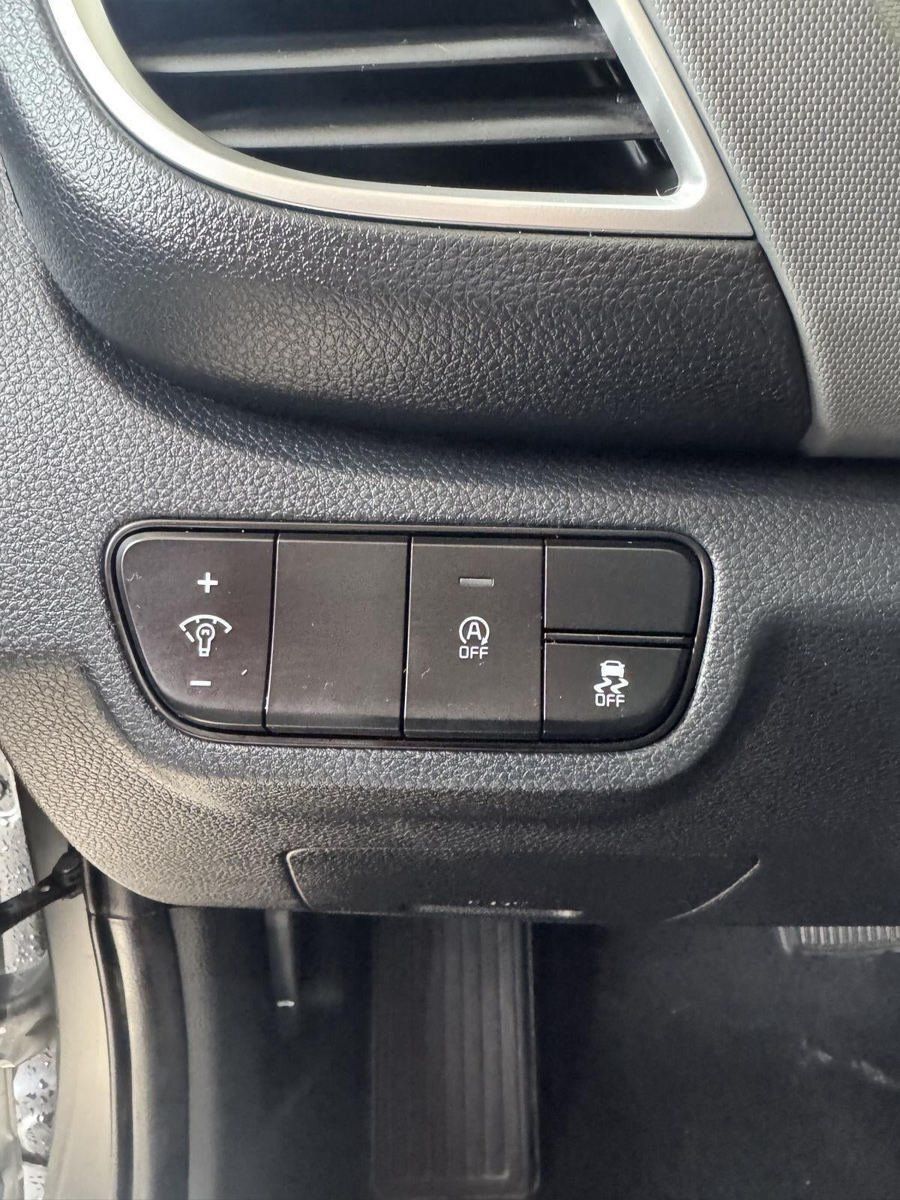 Used 2026 Kia Seltos LX AWD/4WD image 13
