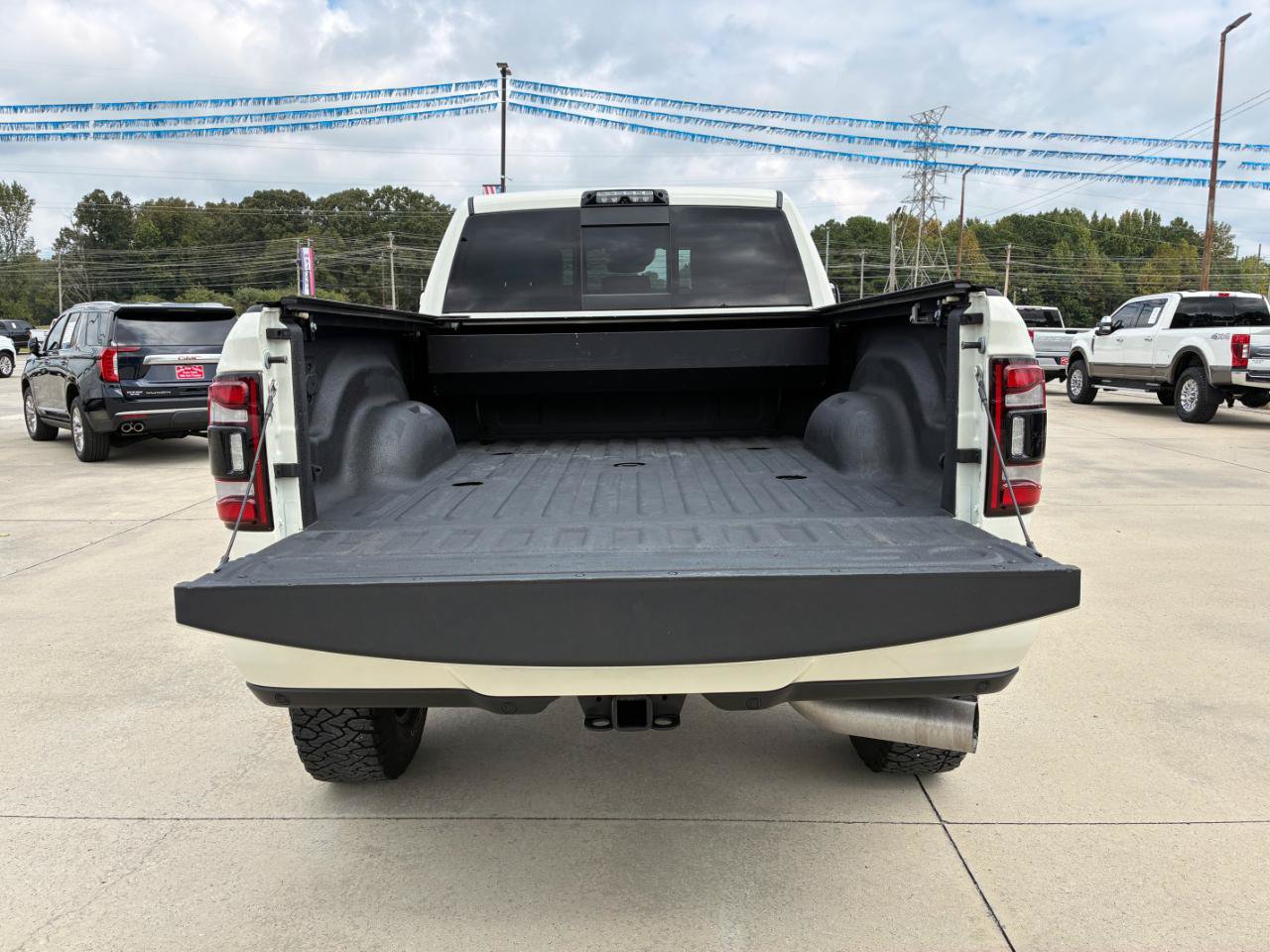 Used 2020 RAM 2500 Laramie w/ Night Edition AWD/4WD image 32