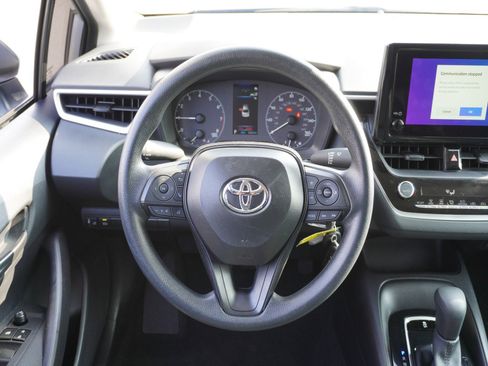 Used 2025 Toyota Corolla LE image 13