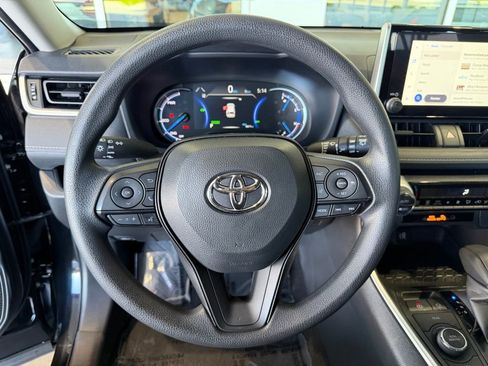 Used 2025 Toyota RAV4 XLE image 22