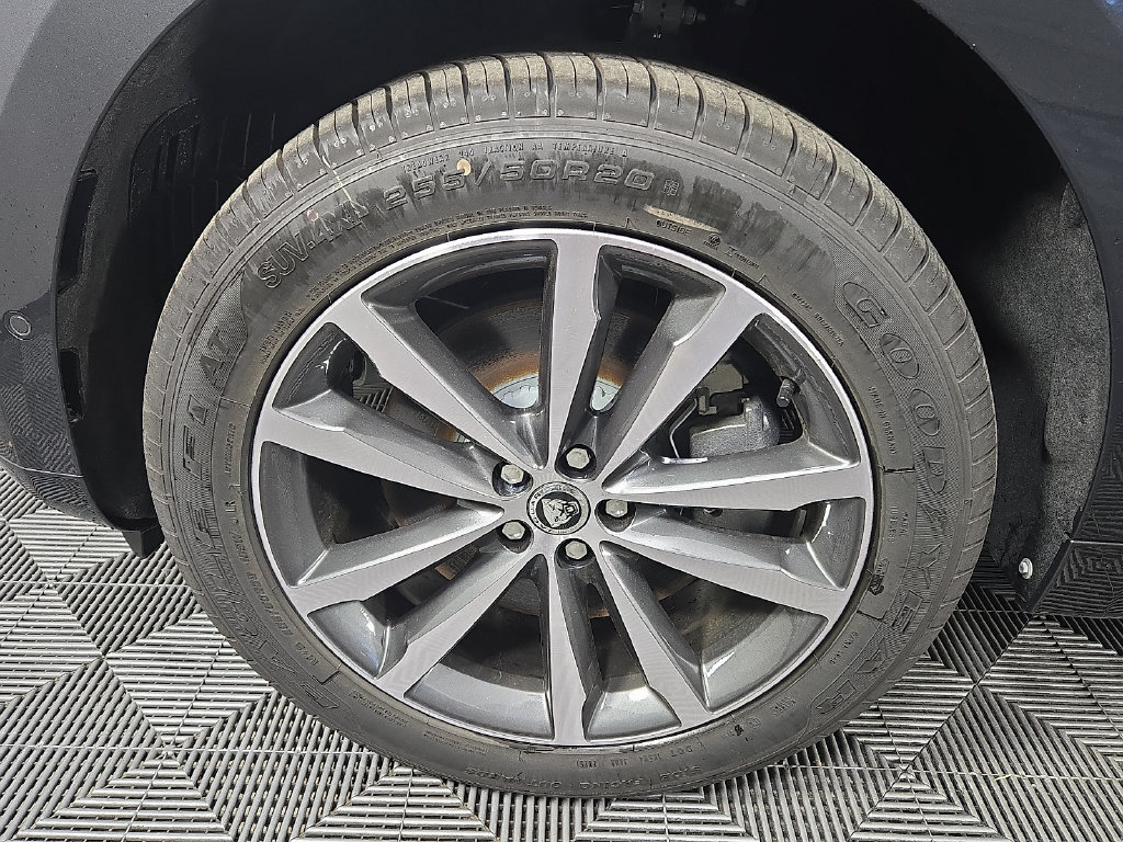 New 2026 Jaguar F-PACE R-Dynamic S AWD/4WD image 6