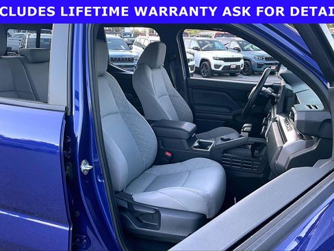 Used 2024 Toyota Tacoma SR5 AWD/4WD image 7
