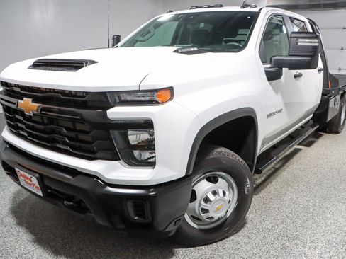 Used 2025 Chevrolet Silverado 3500 W/T w/ WT Convenience Package AWD/4WD image 29