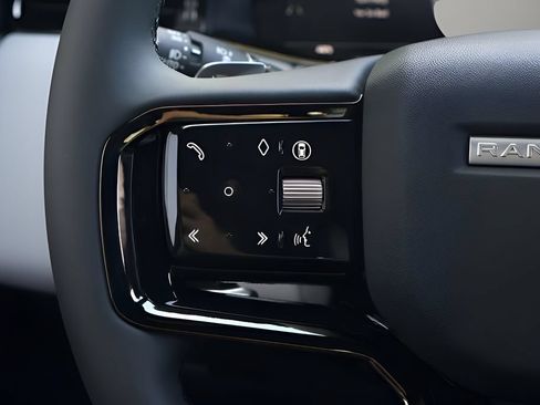 New 2026 Land Rover Range Rover Evoque S AWD/4WD image 19