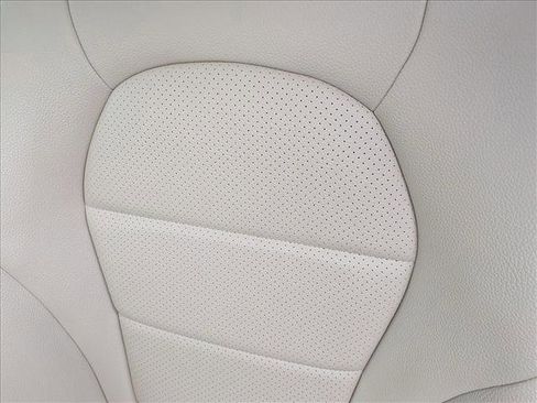 Used 2022 Mercedes-Benz GLC 300 w/ Premium Package Lite image 15