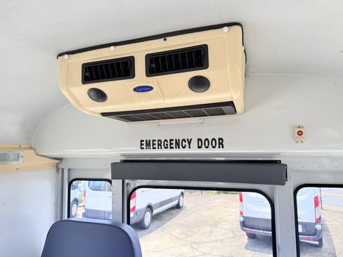 Used 2005 Chevrolet Express 3500 w/ School Bus Package RWD image 6