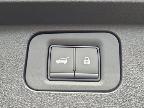 New 2025 Nissan Armada SL w/ Captain's Chari Seat Package image 46