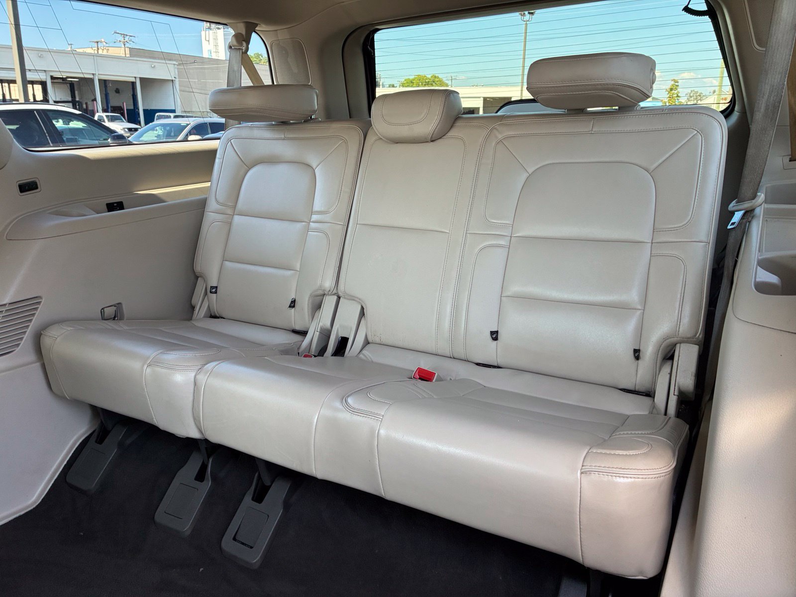Used 2019 Lincoln Navigator L Reserve w/ Cargo Package AWD/4WD image 16