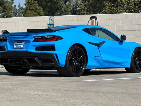 Used 2024 Chevrolet Corvette Z06 w/ Battery Protection Package RWD image 6