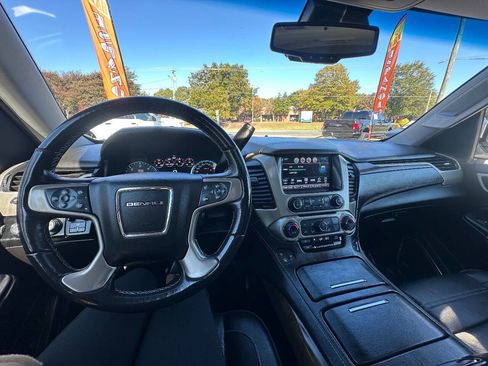 Used 2018 GMC Yukon Denali image 42