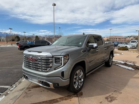Used 2025 GMC Sierra 1500 Denali w/ Denali Reserve Package AWD/4WD image 4