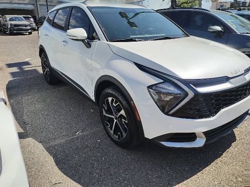 Certified 2023 Kia Sportage EX AWD/4WD image 3