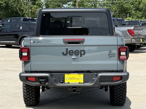 New 2025 Jeep Gladiator Willys image 6