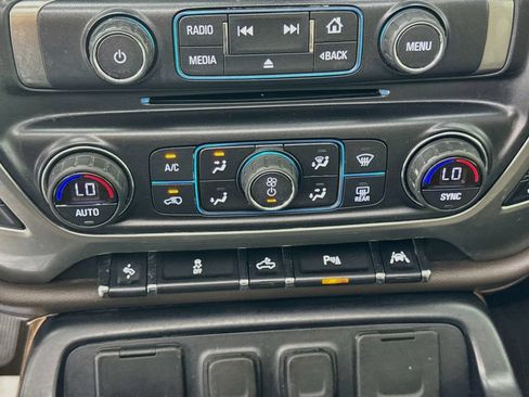 Used 2018 Chevrolet Silverado 1500 LTZ w/ Texas Edition RWD image 20