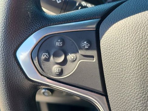 Used 2023 Chevrolet Traverse LS FWD image 21