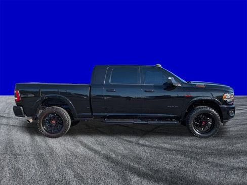 Used 2022 RAM 2500 Laramie w/ Night Edition image 3