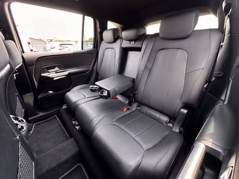 Used 2024 Mercedes-Benz GLB 250 image 25
