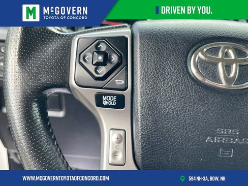 Used 2014 Toyota 4Runner SR5 AWD/4WD image 17