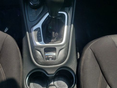 Used 2014 Jeep Cherokee Sport AWD/4WD image 15