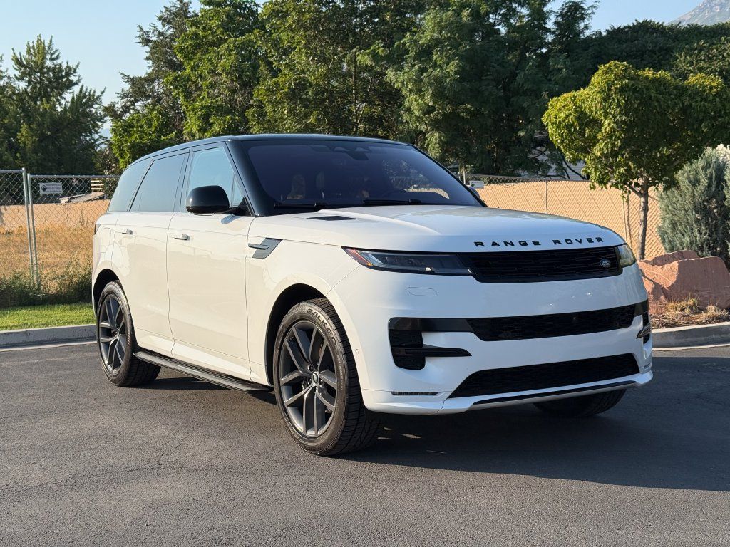 Used 2023 Land Rover Range Rover Sport SE Dynamic AWD/4WD image 1