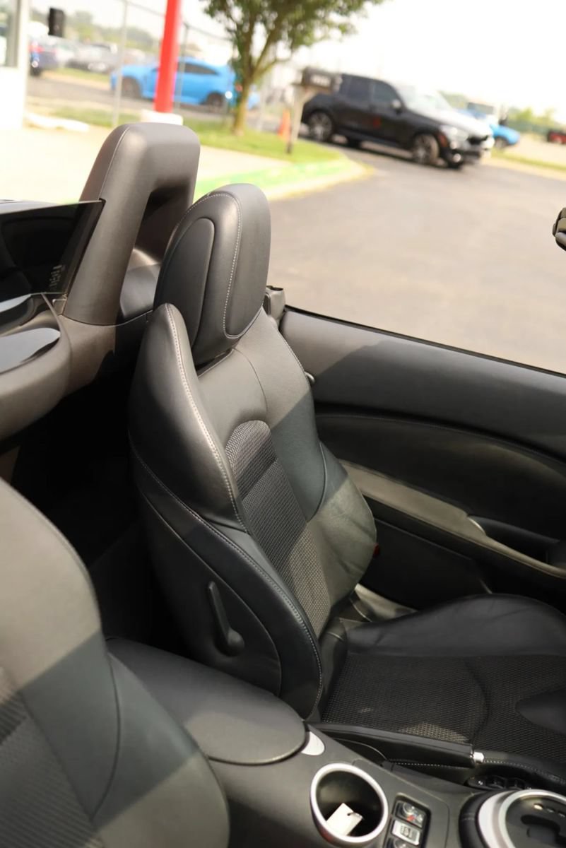 Used 2019 Nissan 370Z Touring RWD image 42