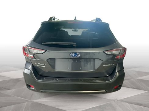 Used 2025 Subaru Outback Premium AWD/4WD image 7