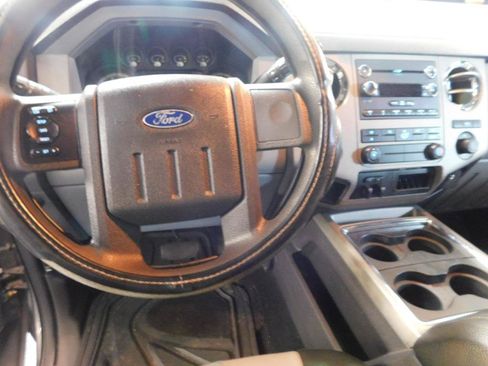 Used 2012 Ford F250 XLT AWD/4WD image 4
