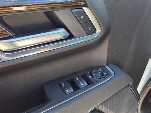 New 2026 GMC Sierra 1500 SLE image 10