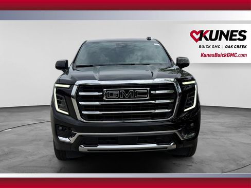 Used 2025 GMC Yukon XL Elevation w/ Elevation Premium Package AWD/4WD image 3
