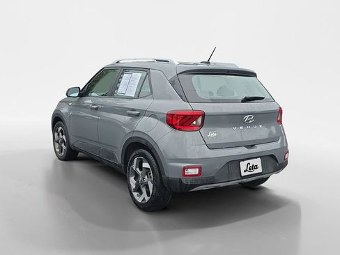 Used 2023 Hyundai Venue SEL w/ Cargo Package FWD image 6