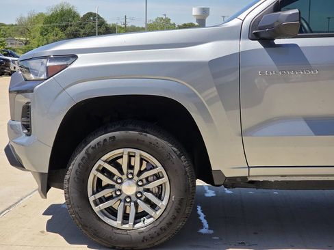 Used 2025 Chevrolet Colorado LT RWD image 6