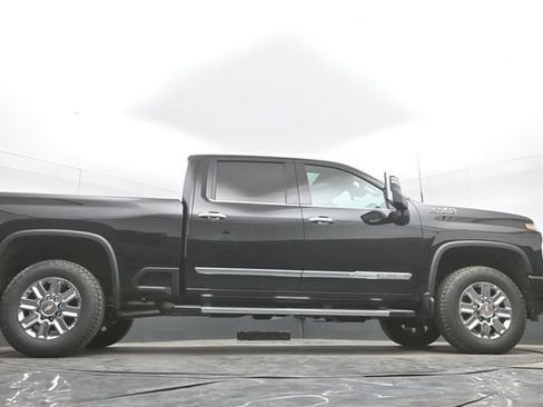 Used 2026 Chevrolet Silverado 2500 High Country w/ Technology Package AWD/4WD image 53
