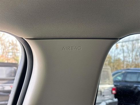 Used 2019 GMC Acadia Denali image 32