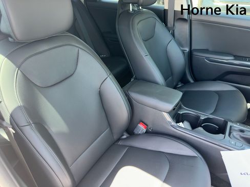 New 2026 Kia K4 EX FWD image 28