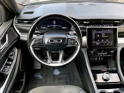 Used 2021 Jeep Grand Cherokee L Laredo AWD/4WD image 6