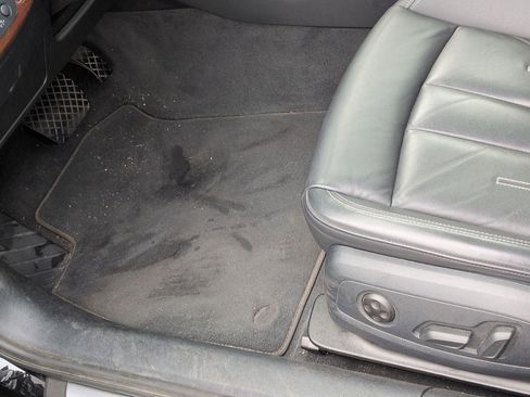 Used 2023 Audi A4 2.0T Premium w/ Convenience Package image 17