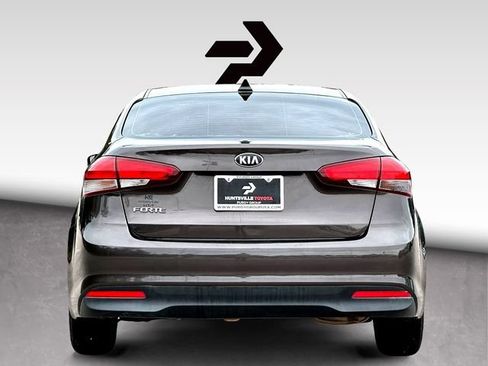 Used 2018 Kia Forte LX w/ LX Popular Package FWD image 7