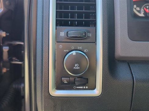 Used 2015 RAM 1500 Big Horn RWD image 12