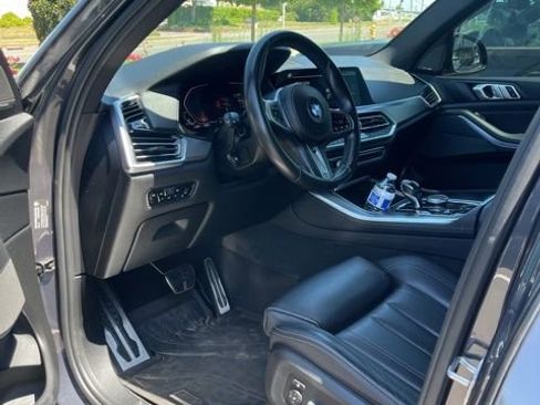 Used 2019 BMW X5 xDrive40i w/ M Sport Package AWD/4WD image 6