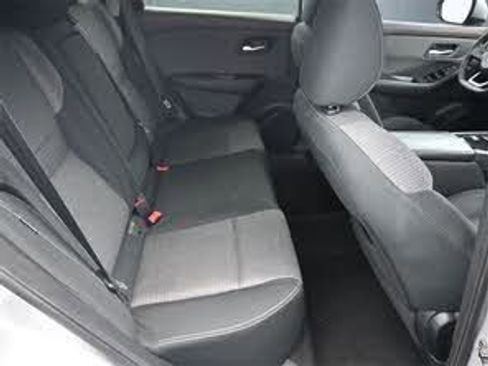 Used 2022 Nissan Rogue SV FWD image 27