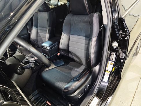 Used 2016 Toyota Camry SE w/ Protection Package (Q2) FWD image 17