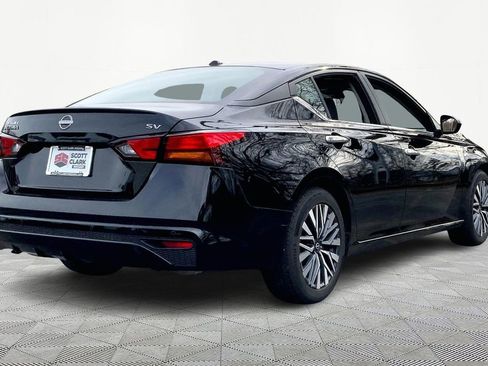 Used 2024 Nissan Altima 2.5 SV image 5