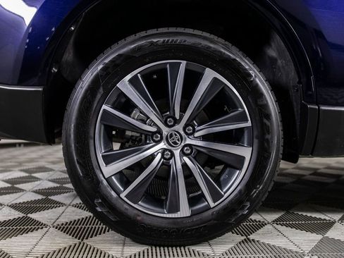 Used 2024 Toyota Venza LE image 38