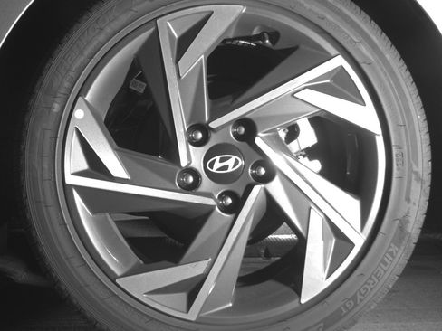 Used 2025 Hyundai Elantra SEL image 14