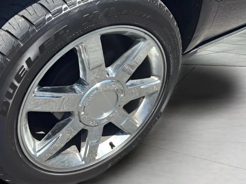 Used 2012 Cadillac Escalade EXT Premium AWD/4WD image 9