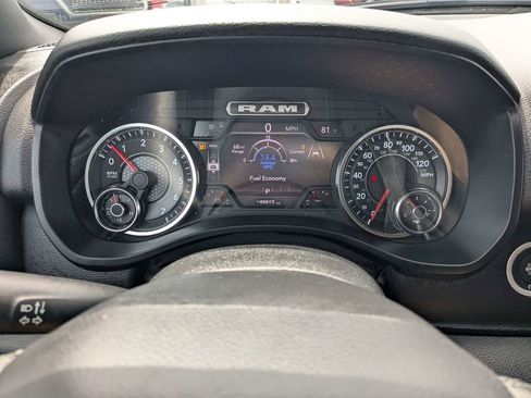 Used 2025 RAM 1500 4x4 Crew Cab image 23