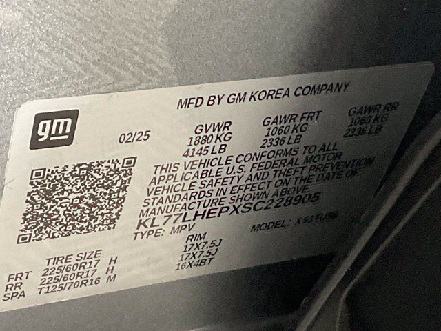 Used 2025 Chevrolet Trax LT FWD image 25