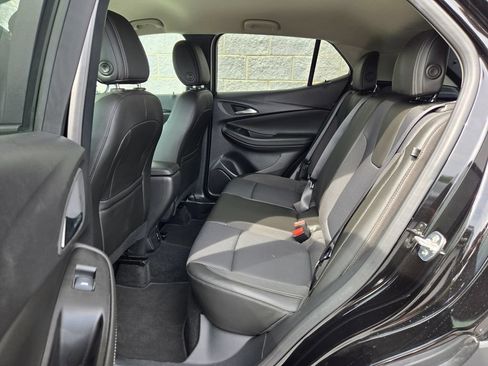 Used 2025 Buick Encore GX Preferred AWD/4WD image 34
