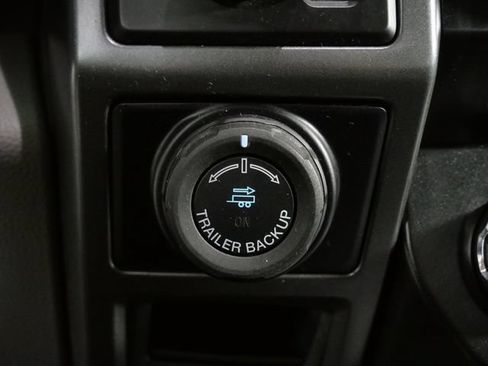 Used 2017 Ford F150 XLT w/ Equipment Group 302A Luxury AWD/4WD image 24